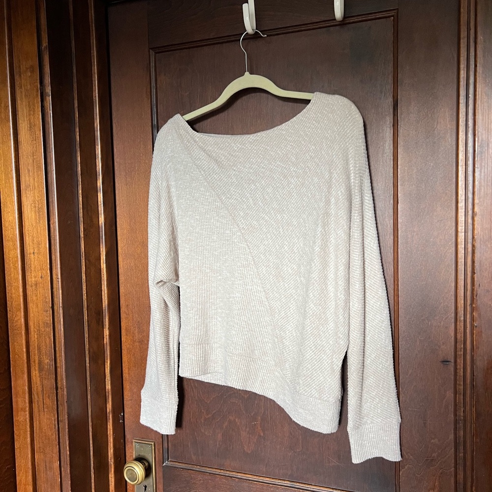 Super Soft Evereve Cream Knit Lightweight Sweater Top, Asymmetrical